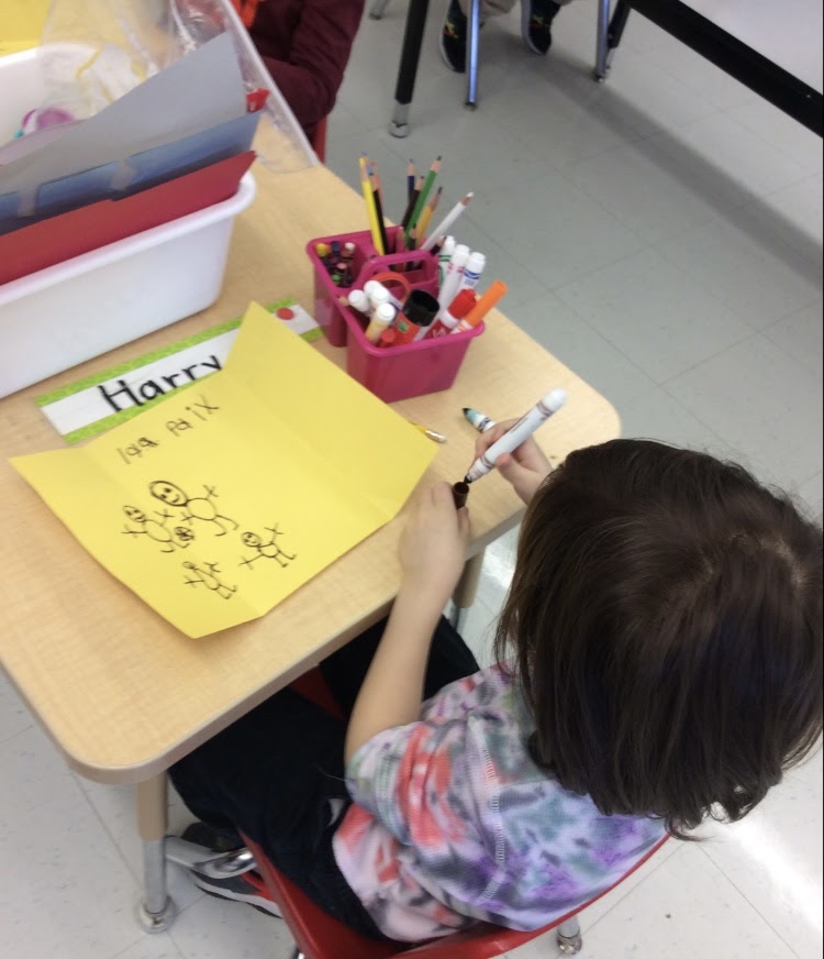 Les élèves ont découvert que même si nous sommes tous différents de l’extérieur, nous sommes pareils à l’intérieur. Ils ont fait des cartes intitulées «Mon rêve» ( d’après le discours de Dr. Martin Luther  King) et ont dessiné leur interprétation de la paix.