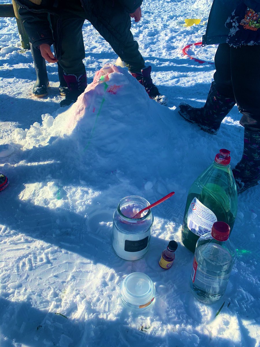 mrssmithlearns's tweet photo. So our #snowcano was a little bit of a fail today ... the lava froze ππ€£ itβs all about the experience, right?! #STEMnation #stem #outdoorlearning #snowday #STEMinELC #ilovemyjob @strathdevonps https://t.co/spDlDuZI5A
