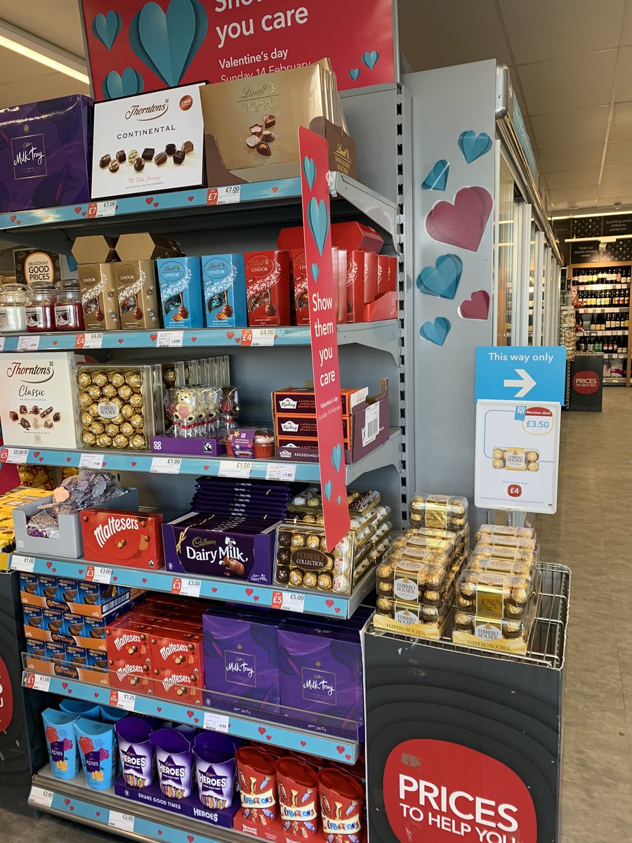 CossansSharon's tweet photo. 🌹Valentines set up @portlethen, also raising funds for SAMH 😍 https://t.co/XeWgmyFdf4
