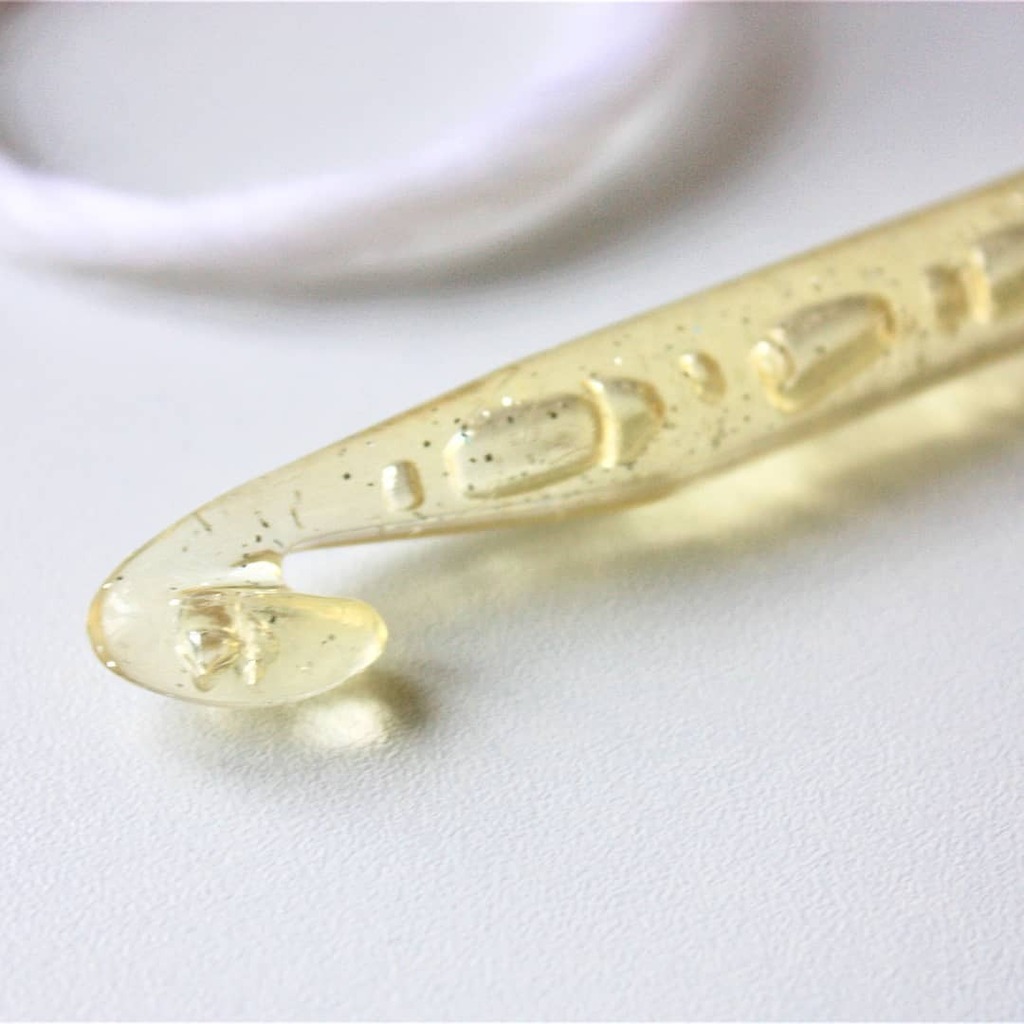 Hands up if you're feeling the need for some sparkle in your life? (or your crochet projects)✋✋✋
.
Sparkly, golden hooks are heading in to the shop very soon and they're so smooth they're an absolute dream to work with .
.
.
. instagr.am/p/CLKSRyTLw6I/