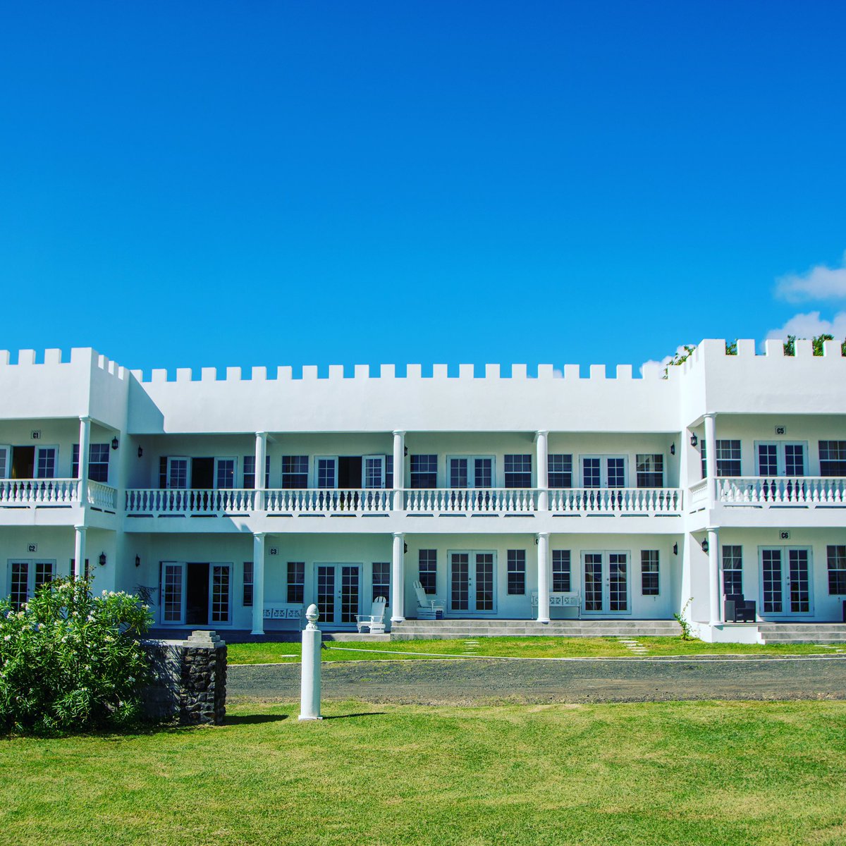 Castles Condo, so spacious, so comfortable with amazing sea views...
castlesinparadise.com