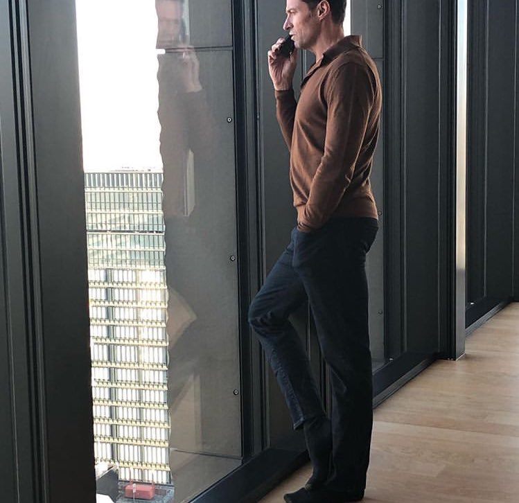 hugh as a velociraptor: a thread