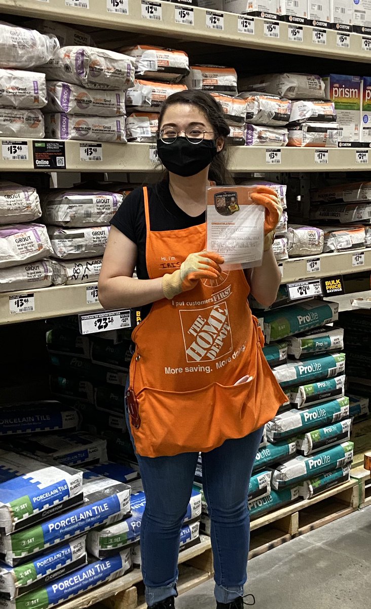 Taking a moment to recognize some great associates. Ryan took it upon himself to learn back up cashiering and Iris although new has jumped into our store and rocked it!!! Thank you #bigmean4718 @Bselch <a href="/Katie_S_Slack/">Katie Slack</a> <a href="/JaySpencer0604/">Jay Spencer</a>