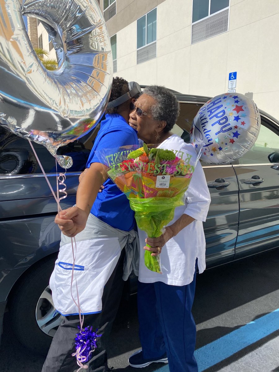 sydkid2's tweet image. Happy 86th birthday to my whole heartbeat. Thanks for driving an hour to see me before my game that you couldn’t even get in. Appreciating the smallest things in life more and more🥲😭🙏🏽🙏🏽❤️ I LOVE YOU