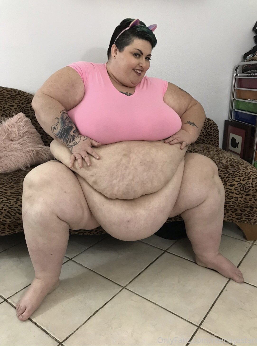 🌘Reenaye Starr🌒 ONLYFANS.comReenayeStarr on X: I posted the last of my  #SSBBW Pretty in Pink Piggy pics! These and more are waiting for you at  t.cowrqVxMYpRk t.coUY4FLIl3gb  X