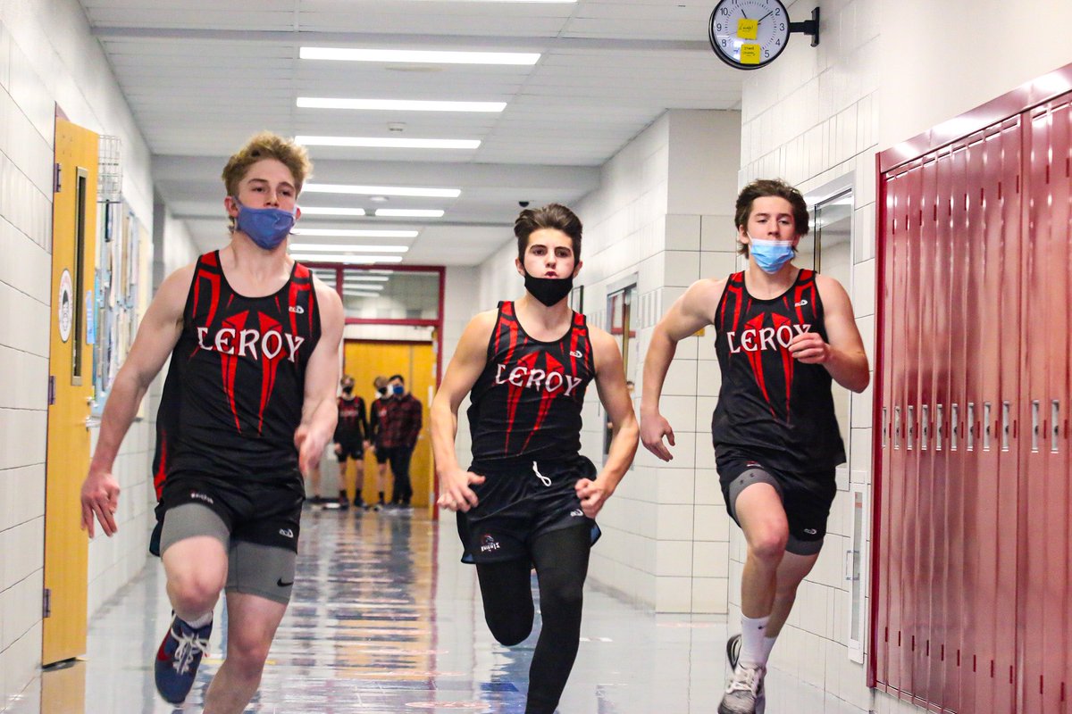 LeRoy_CSD's tweet photo. Varsity Boys Winter Track & Field suited up today for the first time for a virtual home meet!
Knights competed hard & locked their first times for the season in. Big things ahead for this group!
Impressive start, Knights!
#LRTF💪 https://t.co/yY681XMCyf