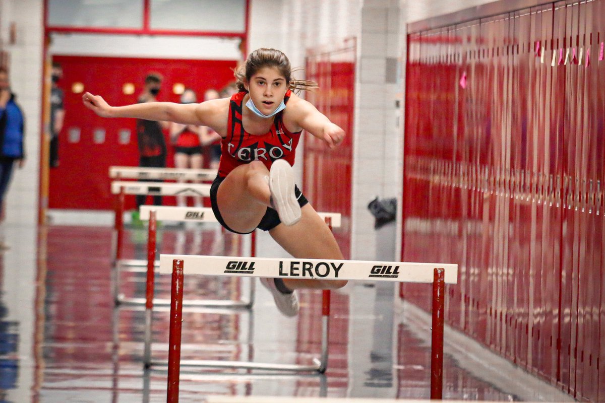 LeRoy_CSD's tweet photo. Varsity Girls Winter Track & Field suited up today for the first time for a virtual home meet!
Knights competed hard & locked their first times for the season in. Big things ahead for this group!
Impressive start, Knights!
#LRTF💪 https://t.co/59wIwiwZjS