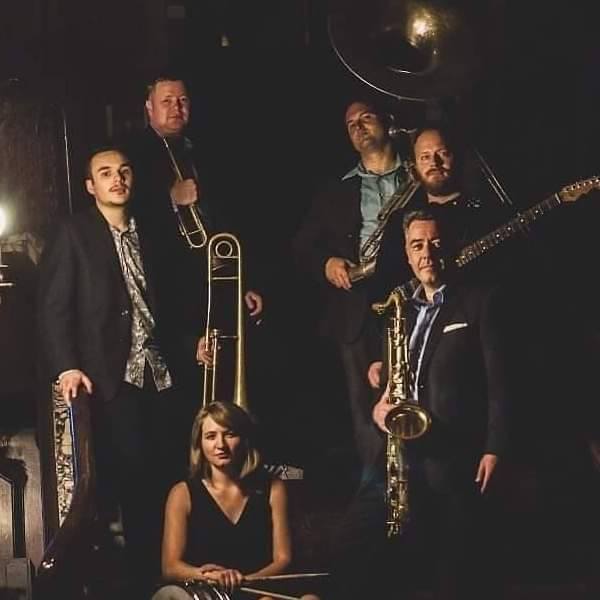 The Grand Marquis return tonight!  Limited, in person tickets available at the link below or watch online from the comfort of your home!
#supportlivemusic #westportkc #kansascitylivemusic
etix.com/ticket/p/71940…