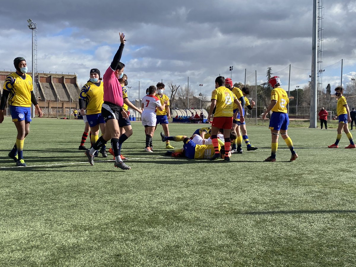 clubrugbyalcala's tweet photo. 🏉S12-S14-S16
Hoy ganamos, empatamos, perdimos... pero lo importante es que volvimos a jugar 💪🏼
😷Con todos los protocolos y medidas de seguridad 
#rugby #rugbyalcala #nomecambiopornadie 
@RugbyAlcorcon https://t.co/OpZPEWv3Cc