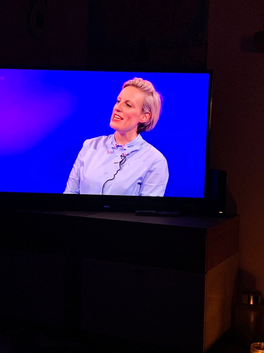 LisaPHunters's tweet photo. Well done @StephLunch for bringing it home for @Rubiescharity #Middlesbrough #CelebrityCatchphrase 💪🎈 https://t.co/vGALwFO1Ze