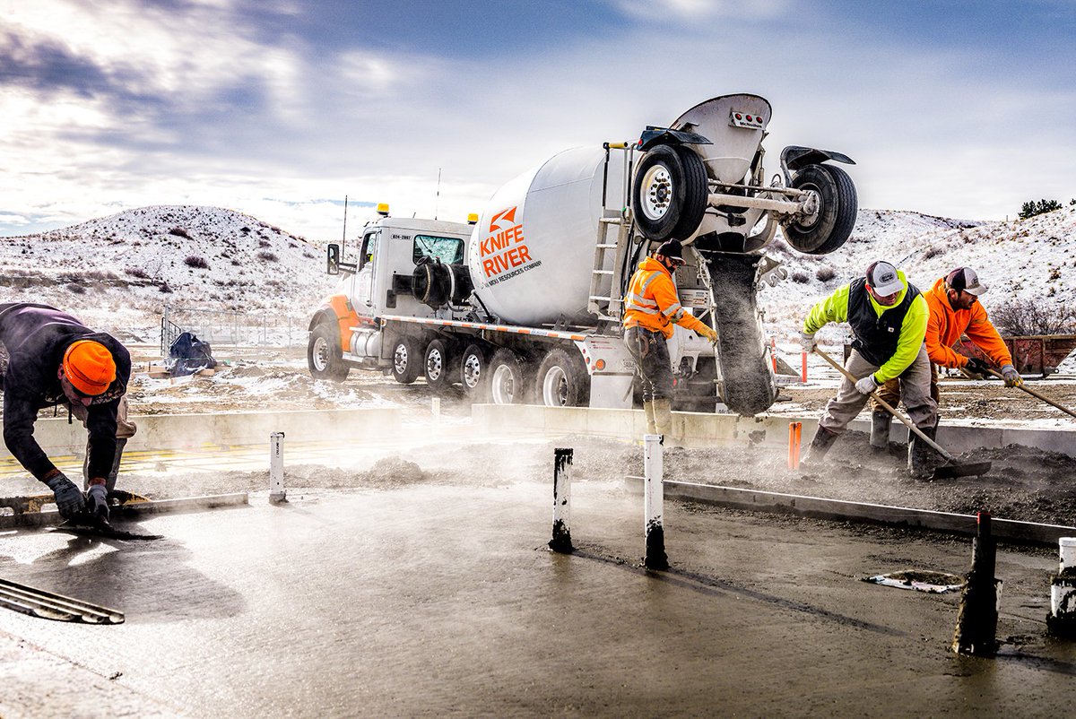 RevolutionMixer's tweet image. Check out these FLEX Controls™ Bridgemaster™ Mixers from @KnifeRvrCorp in MT. Featured in our calendar &amp;amp; equipped with our lightweight, corrosion-resistant composite water tanks only available from McNeilus. Thank you @MichelinUSA  

#McNeilusMixers #TeamMcNeilus #FLEXControls