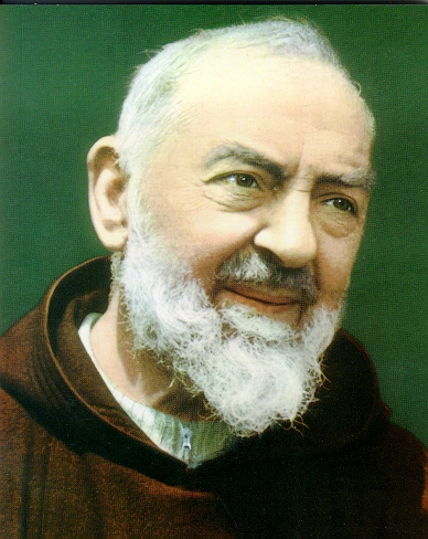 It's saturday! Time for my  #ItalianThread. Today I want to make a lighthearted thread about a....... controversial figure of Italian catholic tradition. My Italian moots are gonna cringe so hard, but here it is, a thread on...  PADRE PIO Saint or scammer?1/?