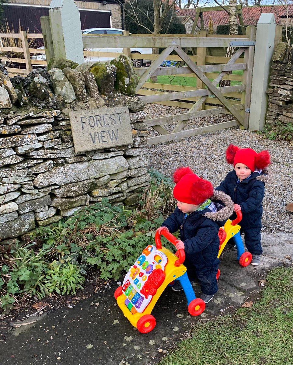 DesignerSmith's tweet image. Twins on their daily walk! #winningattwinning #freshair #bobblehats @VTechToysUK