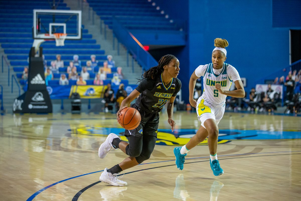 DelawareWBB's tweet photo. After knocking down her 4th three-pointer of the day, @MadeFromChyna now has a career-high 16 points! 🔥 #BlueHens https://t.co/7TYEuoam7i