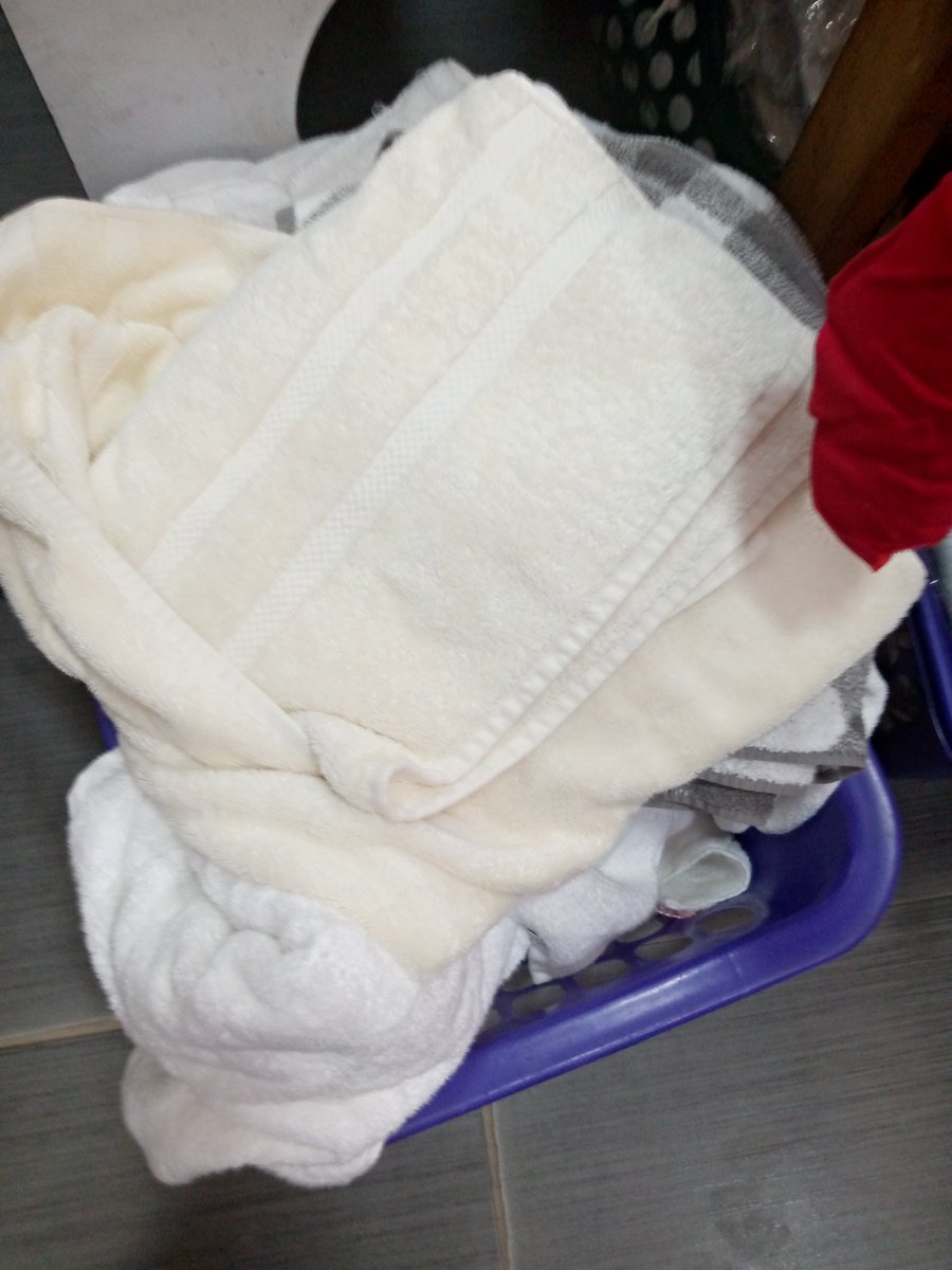 king_customer's tweet photo. Do you know, some people have washed their towel since beginning of this year, and they are still using the towel to rub their body. By robbing your body with a dirty towel, it introduce new germs to your body system which may have an adverse effects on your health. Call us today https://t.co/zb7xiLCcX0