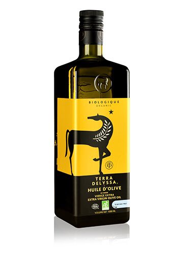 La production en 2020 a atteint le chiffre record de 350 000 tonnes. Disposant de la plus grande surface oléicole certifiée biologique, le pays est aussi le premier producteur mondiale d’huile d’olive biologique. La Tunisie est classée 2ème en terme de surface cultivée. 