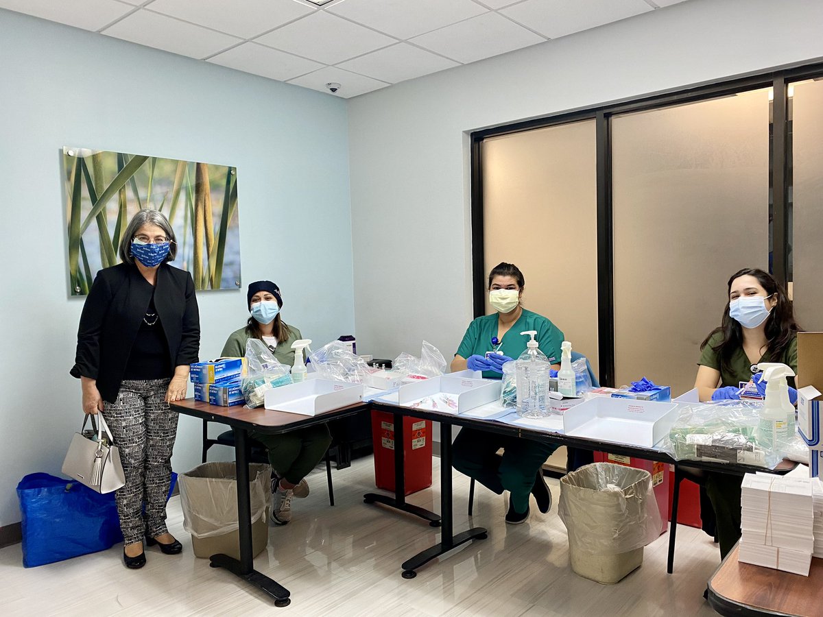 MayorDaniella's tweet photo. To expand equitable vaccine access to all seniors 65+, we are collaborating with community organizations, nonprofits, &amp; faith-based organizations across our county. Thanks to the hardworking team at @JacksonHealth North Dade Health Center for vaccinating 100s of seniors today. https://t.co/P7JU8I3rgk