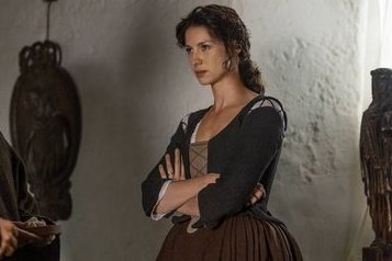 This jacket stood out to me because lace-on sleeves were not worn in the 1740s - but to us it reads as Old Timey (associated with the Middle Ages/Renaissance, where it is closer to accurate) and, again, practical for switch-out-ability.