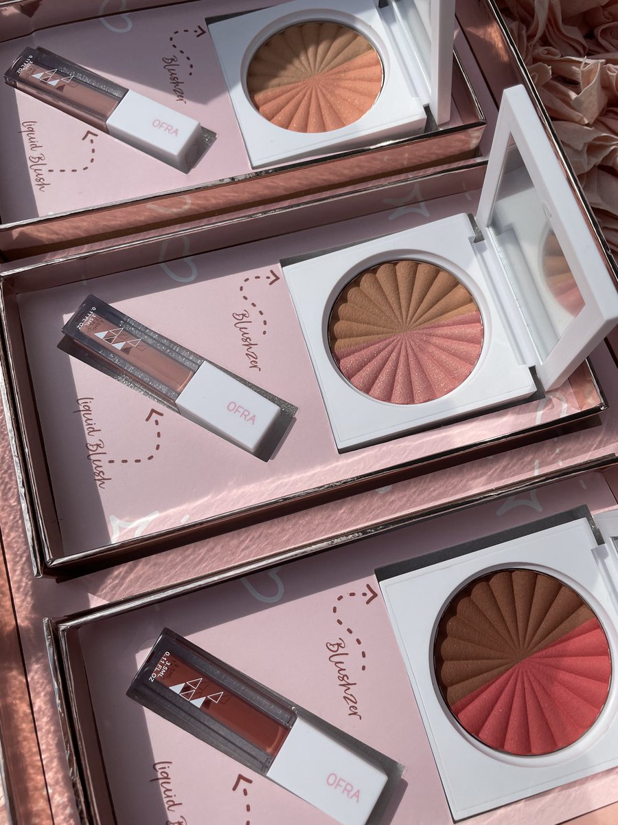#Giveaway‼️We are giving 2️⃣ lucky people the chance to win our all new Ride or Die collection dropping on Monday, Feb 1st @ 1pm edt ❤️ 1️⃣All you have to do is like this tweet 2️⃣Tag your ride or die 3️⃣Retweet for an extra entry. Winners will be announced Monday at 12 pm edt 💖