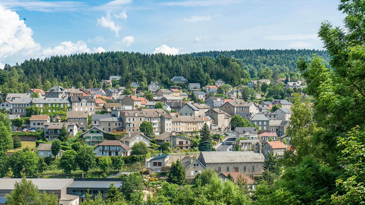 ABC7NY's tweet photo. Austrian man leaves fortune to French village that saved his family from Nazis https://t.co/2P0QC9bBxl https://t.co/LcFgxw4ISA