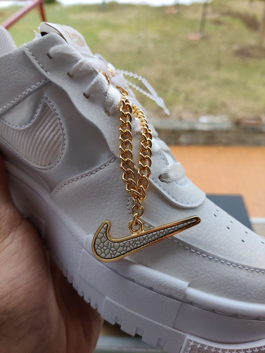 ARSneakers_'s tweet photo. Air Force 1 Pixel 

Condition : DS (neuve jamais portée). 

🦶 Taille : 39 EU 

💰 Prix : 220€

Paypal / Revolut / Lydia 

Expédition en 24h. https://t.co/qq2DDEfaNJ
