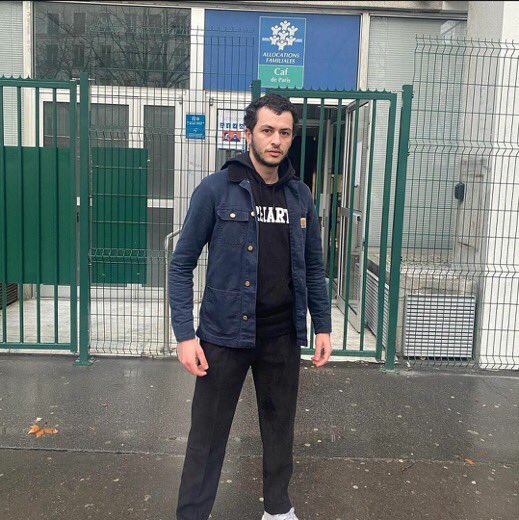 yeahmen90's tweet image. Et vous osez respirer ???