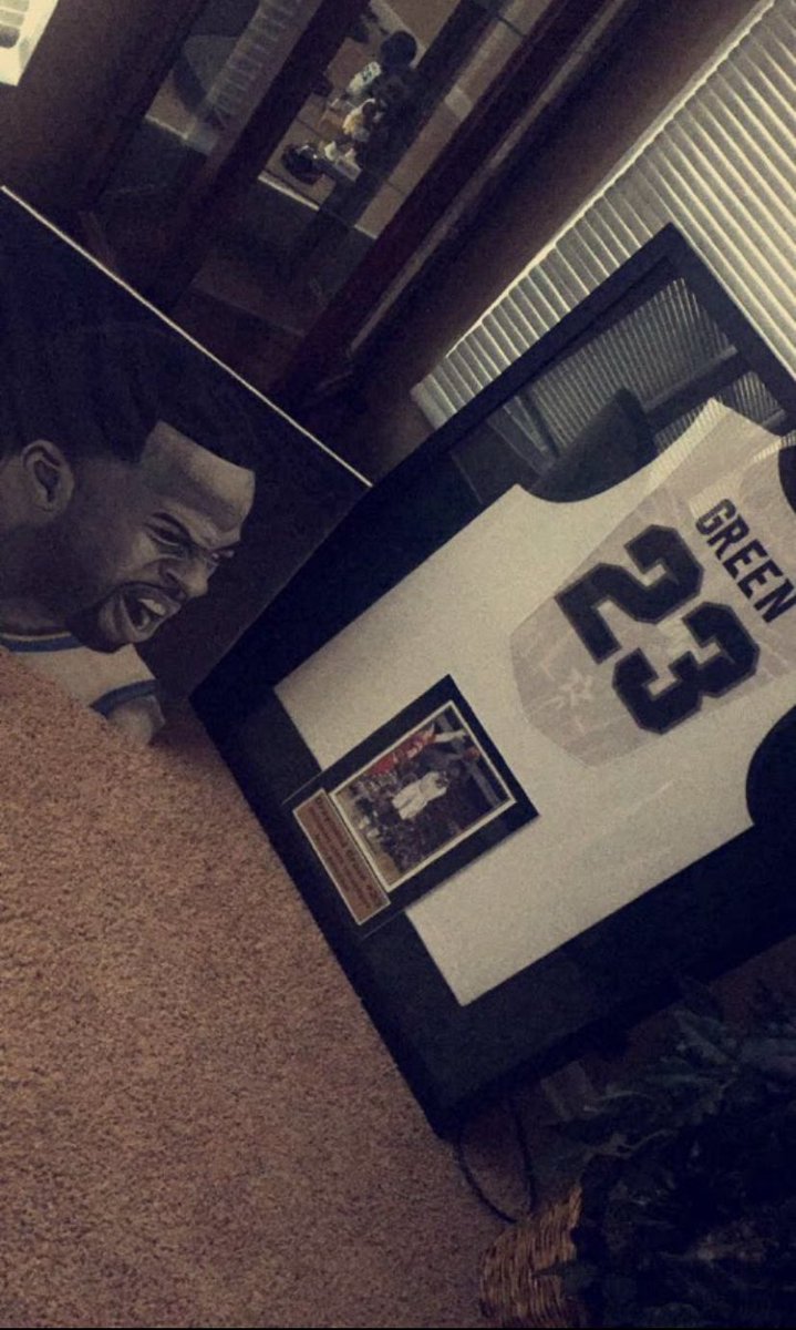 TristianHaynes1's tweet photo. Since Draymond Green trending right now, I’m just going to flex these pictures that I have and took!!! 🙏🏽 #MichiganRaised #989 https://t.co/5KkLJceSd6
