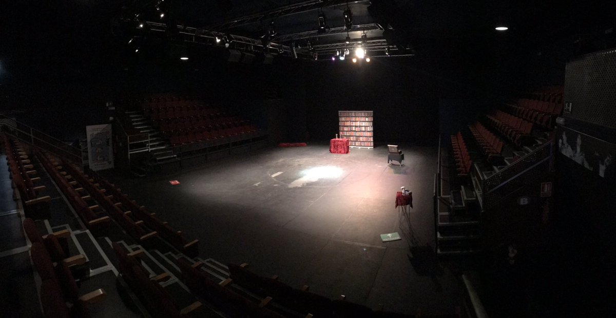 abraycadabrapro's tweet photo. Mirad qué bonito hemos dejado el @teatrotavora para la función de mañana. 
Solo faltáis vosotros.
Entradas aquí: https://t.co/2nTWdJmUYP
#magia #comedia #humor #risas #teatro #sevilla #ocioensevilla #teatrotavora https://t.co/MiJMWmtqAb