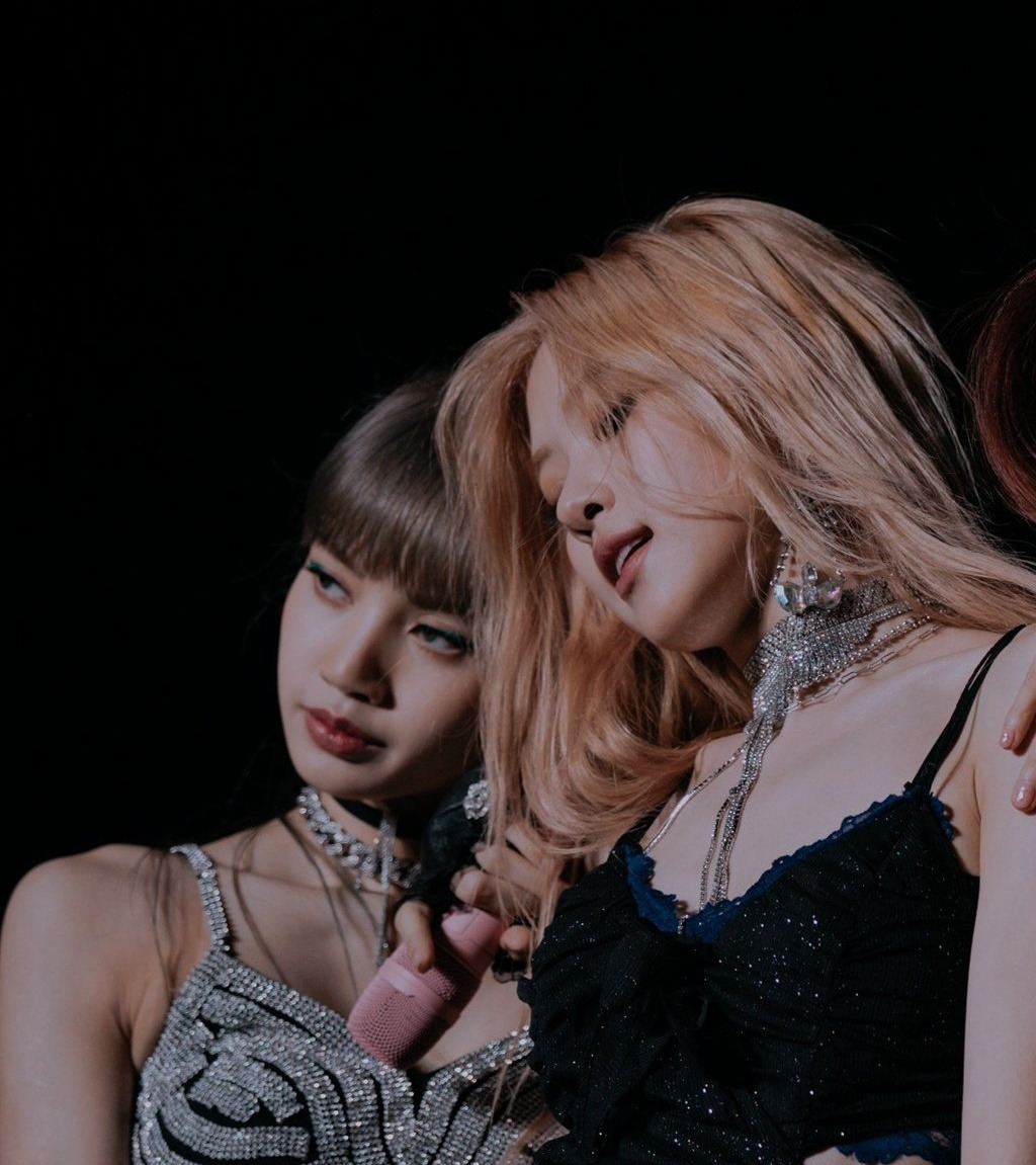 iasmistic's tweet image. 