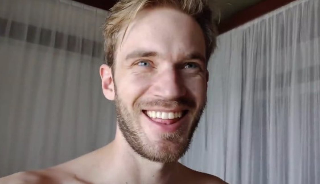 thread of pewdiepie through the years :)