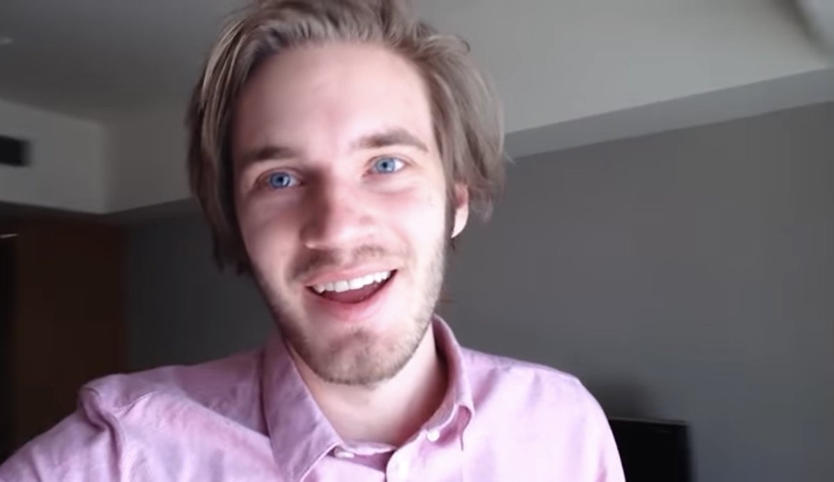 in 2014- hit 30 mil subs and kissed harry styles (?)