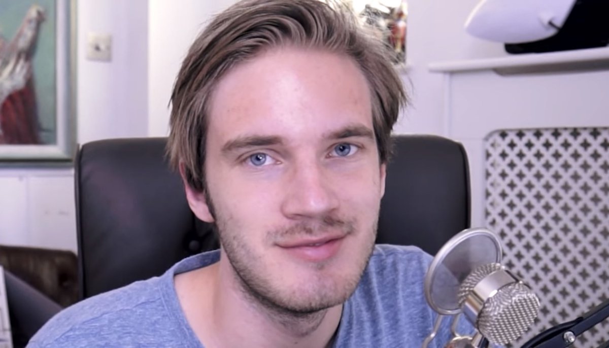 in 2014- hit 30 mil subs and kissed harry styles (?)