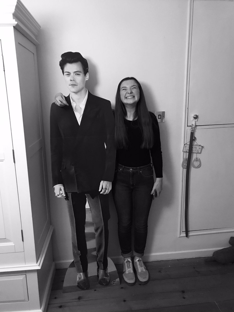 HelenHudson7809's tweet photo. One happy girl @Harry_Styles  lockdown struggle. Made my girl smile 😊 thanks Harry Styles ❤️❤️ https://t.co/wX30vfrd7j