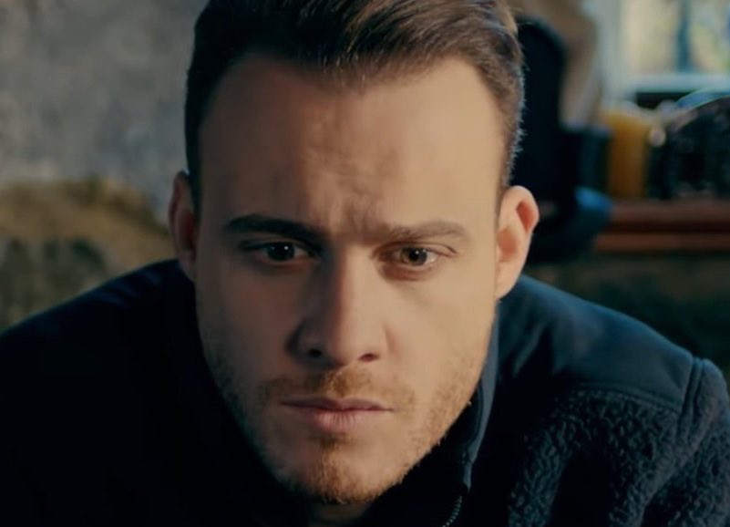 dizipau31's tweet photo. La actuación Hande y Kerem estuvo a otro nivel! Hande haciéndonos sentir todo el sufrimiento de Eda y Kerem haciendo que odiemos la crueldad y frialdad de Serkan! 
Me quedo con eso @KeremBursin @HandeErcel you were amazing 👏🏻#sendenönceben https://t.co/dfHyACVYCJ