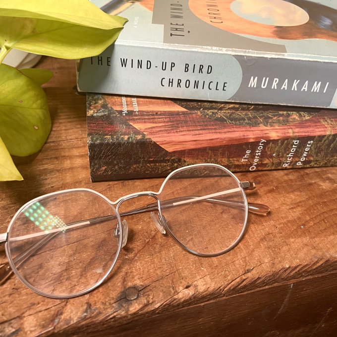 The books -> the booty https://t.co/0f5b8tjZSR