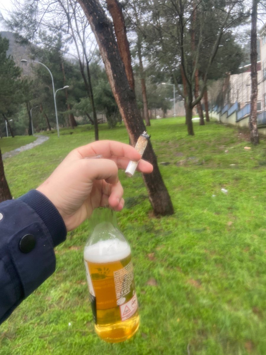 Hayatta hiç bir zaman bir başkasına benliğinle güvenme çünkü ;hiç kimse sana tüm benliğinle görünmez acımasız gaddar yüzünü gösterir (@ Bursa in Türkiye) swarmapp.com/c/cVG3PRusekt