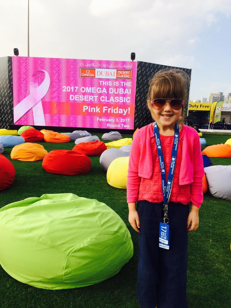 Flash back memories from @EuropeanTour <a href="/Golf_In_Dubai/">Golf in Dubai</a> Desert Classic in 2017 on #PinkFriday 

Great to see them continue that awareness this year for a charity very close to our family 🥰 

#KidsOnTour #LifeOnTour