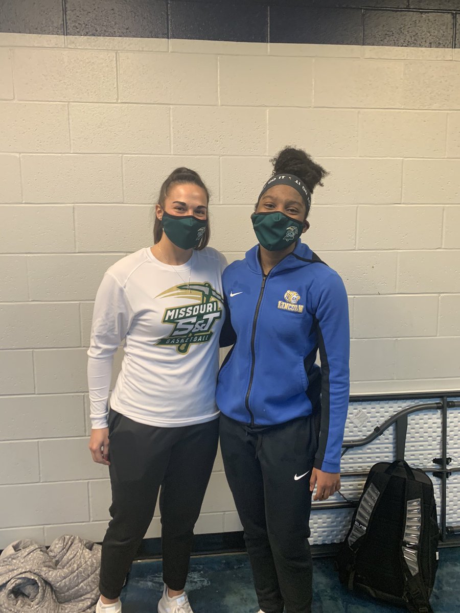 So happy <a href="/Coach_KCarter/">Kira Carter</a> came to my game today and so thankful for her support!! This is exactly why I can’t wait to start playing for <a href="/Miners_WBB/">S&T Women's Basketball</a>!!💚💛 ⛏
