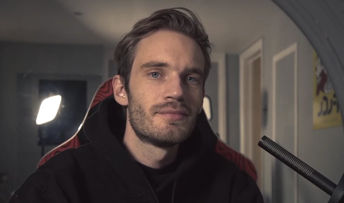 in 2021- who knows, this year just started but probably gonna get canceled for some stupid ass thing again, cant wait anyways did this reverse face reveal thing u probably havent heard of oh and played some MORE minecraft. and gonna drop cocomelon disstrackt soon :)