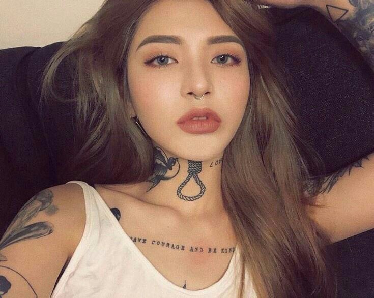 Ah, she finally has her day off.