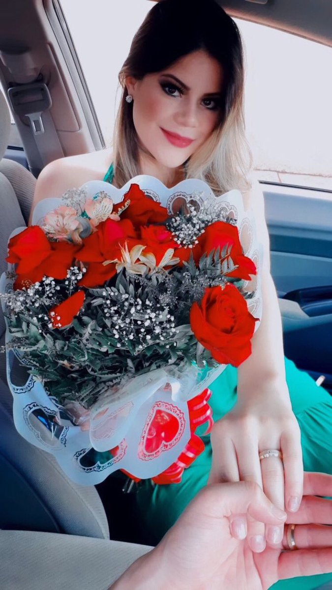 cacauntunes's tweet photo. Meu momento de ser exaltada enfim chegou , agora noiva 👰❤️🥰 https://t.co/N3MxmSa1AF