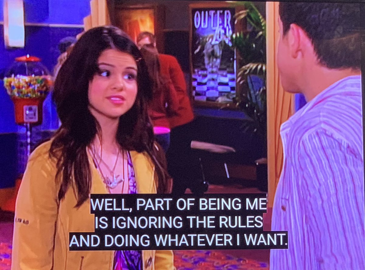 normal girl tweet media