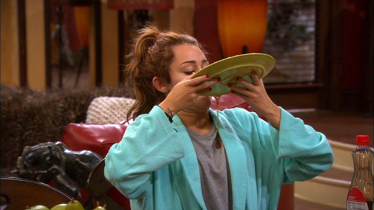 OCHannahMontana's tweet image. "how are you doing?”