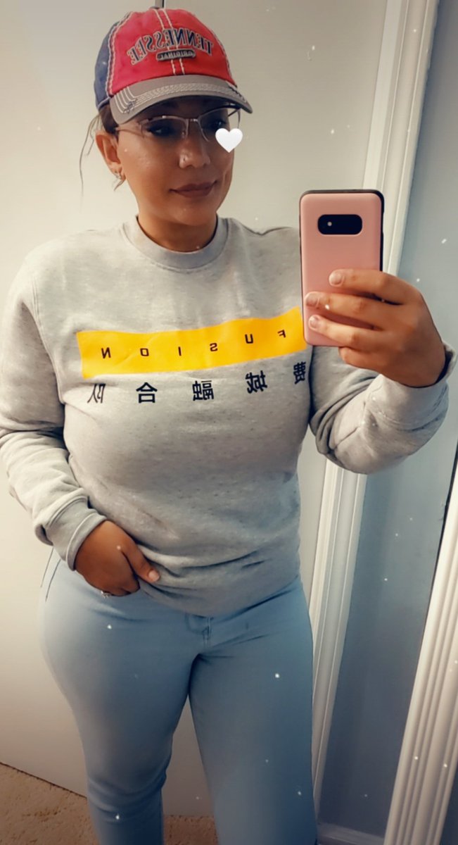 EveRadar's tweet photo. Got my new @overwatchleague @Fusion thanks to @TMobile Tuesdays coupon. It's so warm and soft https://t.co/DwTVp8GrjU