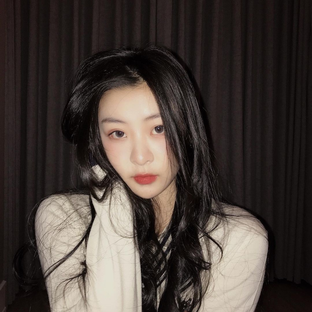 shasharxn's tweet photo. ❥     〔 ᴡᴀɴɢ ᴄʜᴇɴɢxᴜᴀɴ ; sʜᴀʀᴏɴ 〕:

        𝙒𝙞𝙡𝙙 𝘴𝘱𝘪𝘳𝘪𝘵, 𝙨𝙤𝙛𝙩 𝘩𝘦𝘢𝘳𝘵, 𝙨𝙬𝙚𝙚𝙩 𝘴𝘰𝘶𝘭.

ㅡ ρᥱrformιᥒg ᥲrts ᥲᥒd ιᥒtᥱrρrᥱtᥲtιoᥒ stᥙdᥱᥒt
ㅡ ᥴhιᥒᥱsᥱ tᥱᥲᥴhᥱr
ㅡ jᥙᥒ's ᥴoᥙsιᥒ https://t.co/howo8SsWEc