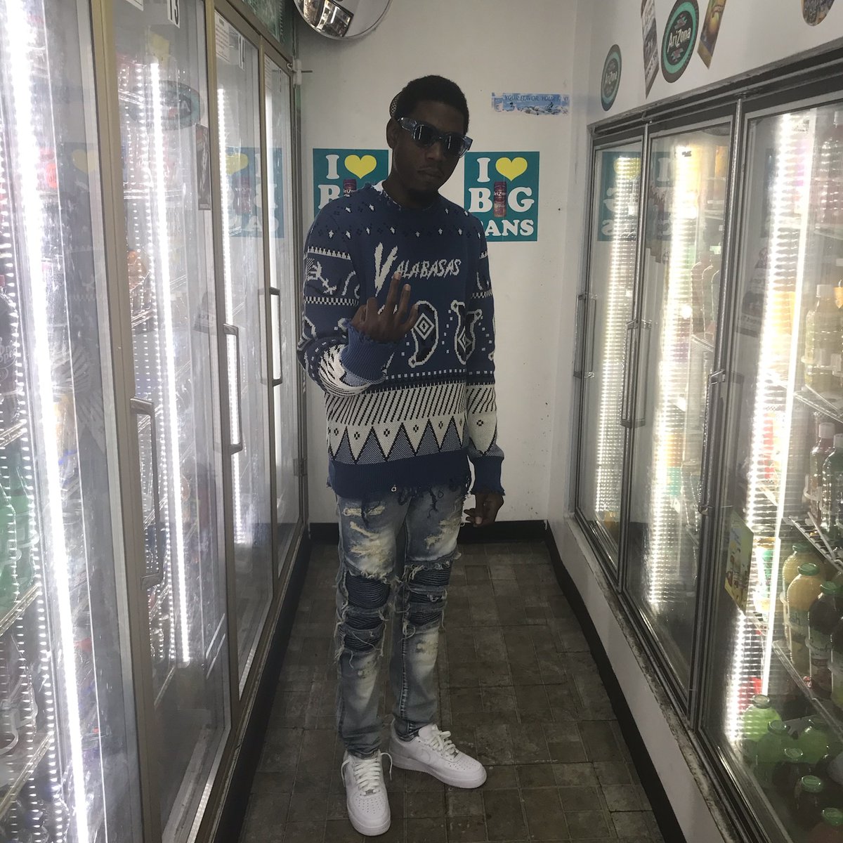 bpg_butta's tweet photo. Who you know drippin' like this ? π¦βπ #LL300 #LLTob https://t.co/v0revN8qnX
