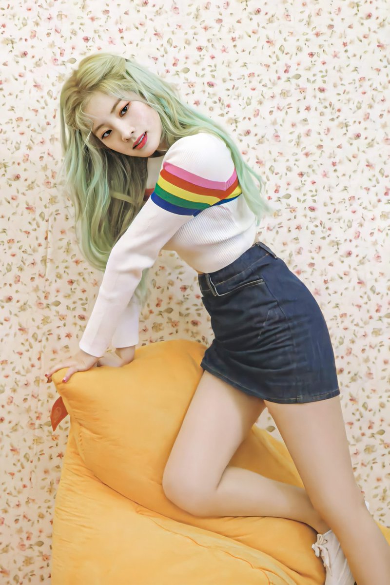KDHLOOKS tweet picture