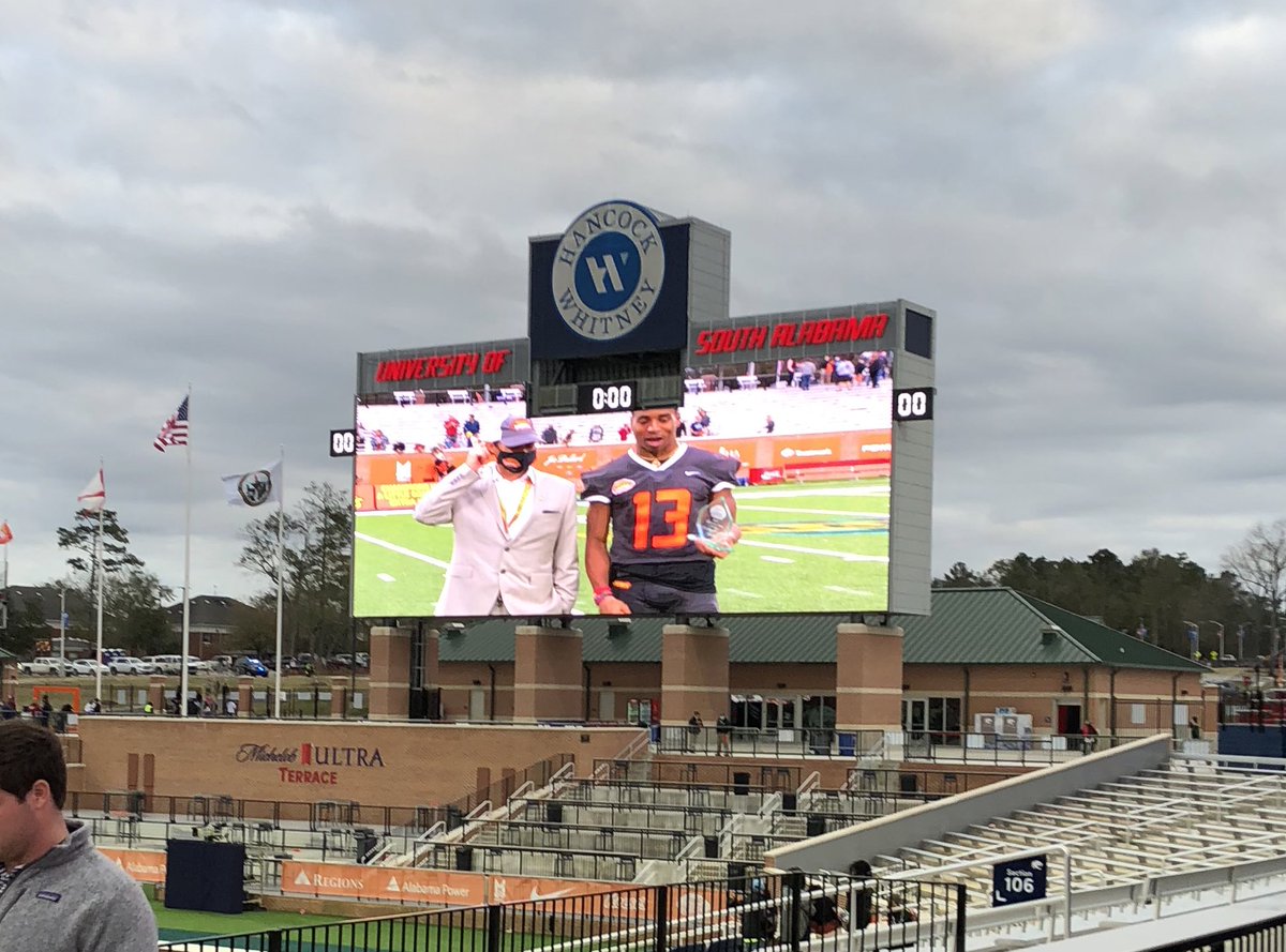 Pete Nochta (@pete_nochta13) on Twitter photo Congrats to my boy <a href="/dezfitz8/">Dez Fitzpatrick</a> on winning the <a href="/seniorbowl/">Panini Senior Bowl</a> Offensive Player of the Game! #StonksRising
Dez had 6 Receptions for 90 yards!
#ProCards #GoCards Congrats to my boy <a href="/dezfitz8/">Dez Fitzpatrick</a> on winning the <a href="/seniorbowl/">Panini Senior Bowl</a> Offensive Player of the Game! #StonksRising
Dez had 6 Receptions for 90 yards!
#ProCards #GoCards