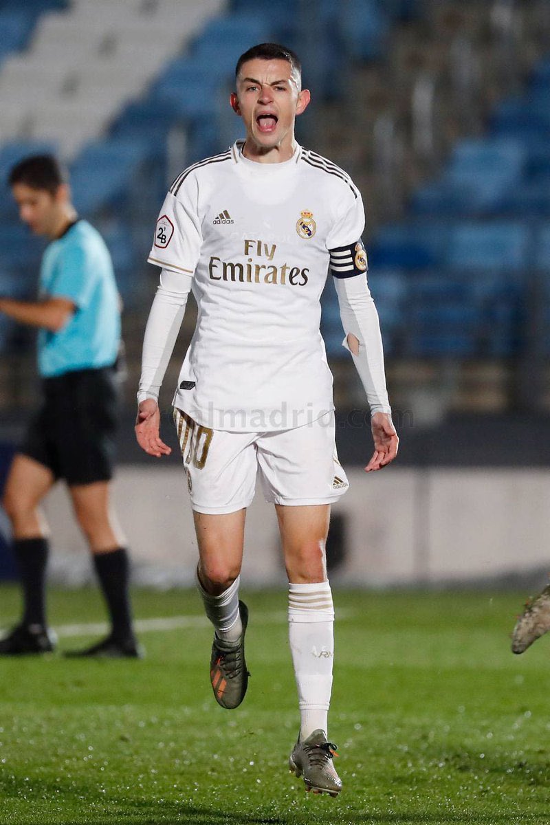 June Lavín tweet media