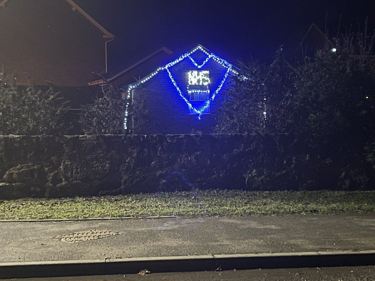 jakeahess's tweet photo. #Hadnall #A49 #NHS #NHSblueheart https://t.co/JEM3wxZeHS
